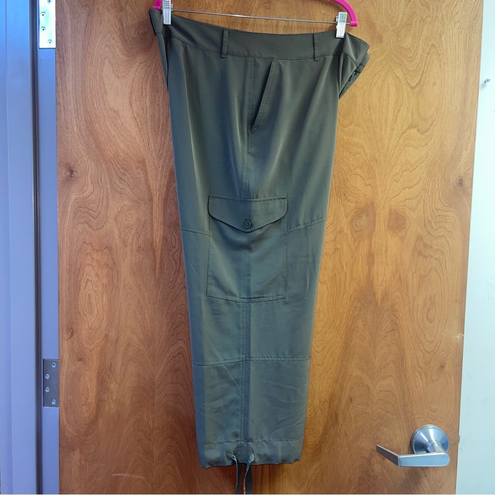 Chaps Denim Desert Olive Green Capri Cargo Pants with Pockets Size 16